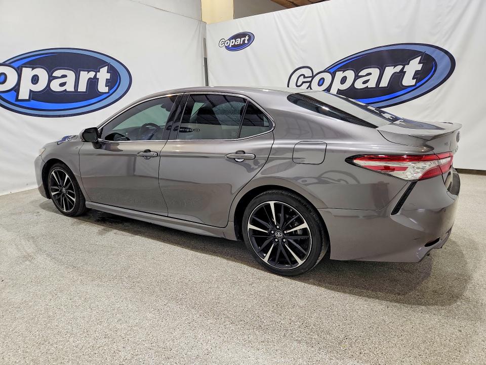 Photo 2 from auction – 2018 TOYOTA CAMRY with VIN 4T1B61HK2JU076909