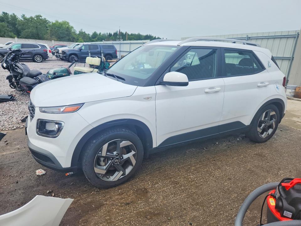 HYUNDAI VENUE 2022 with VIN KMHRC8A39NU163537 - Photo from auction