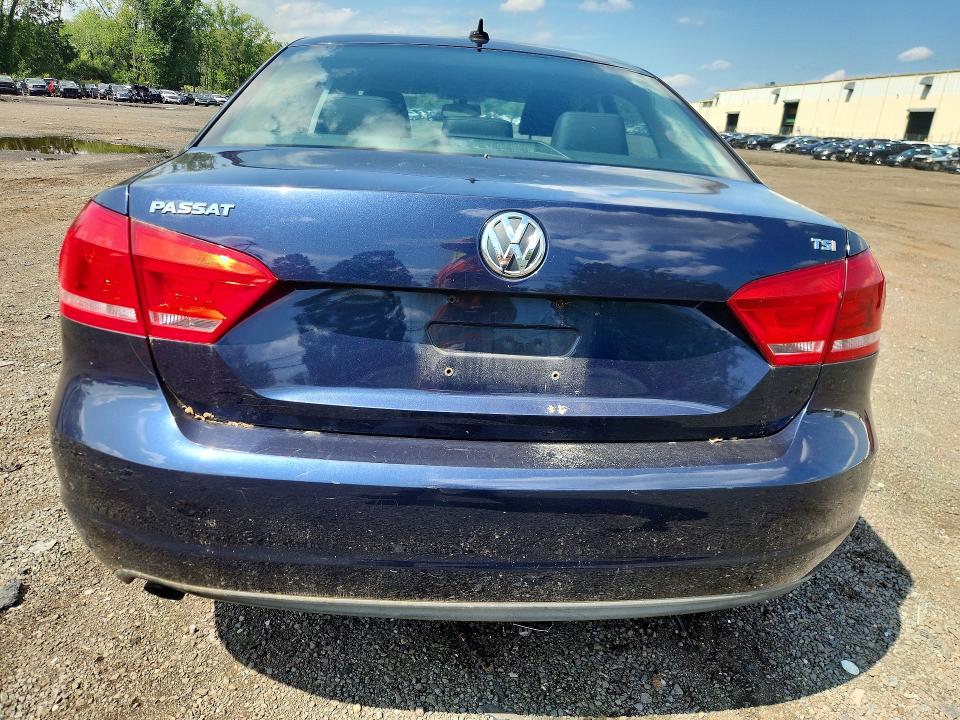 Photo 6 from auction – 2014 VOLKSWAGEN PASSAT with VIN 1VWAT7A32EC058921