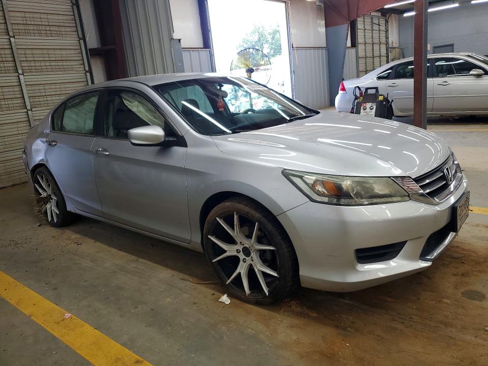 Photo 4 from auction – 2013 HONDA ACCORD with VIN 1HGCR2F33DA102944