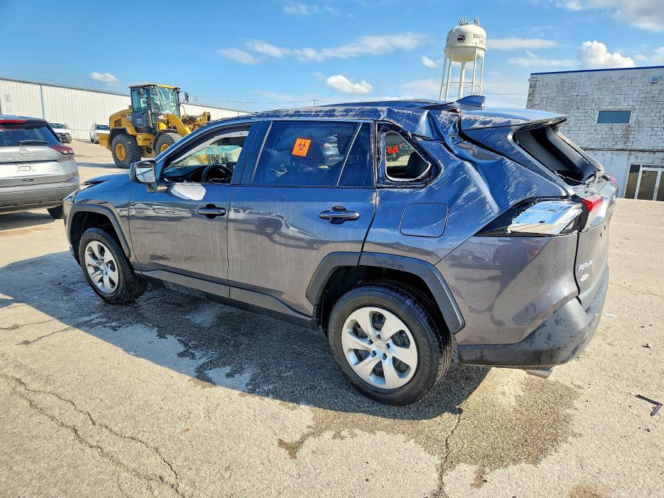 Photo 2 from auction – 2022 TOYOTA RAV4 with VIN 2T3F1RFVXNC271084
