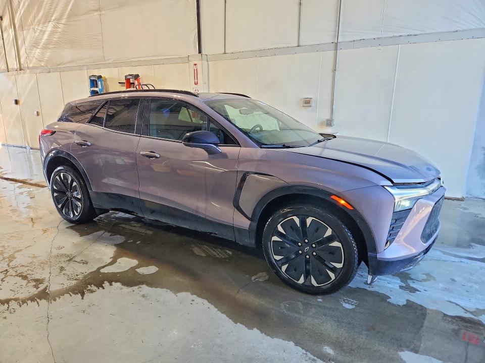 Photo 4 from auction – 2025 CHEVROLET BLAZER with VIN 3GNKDJRJ4SS180780