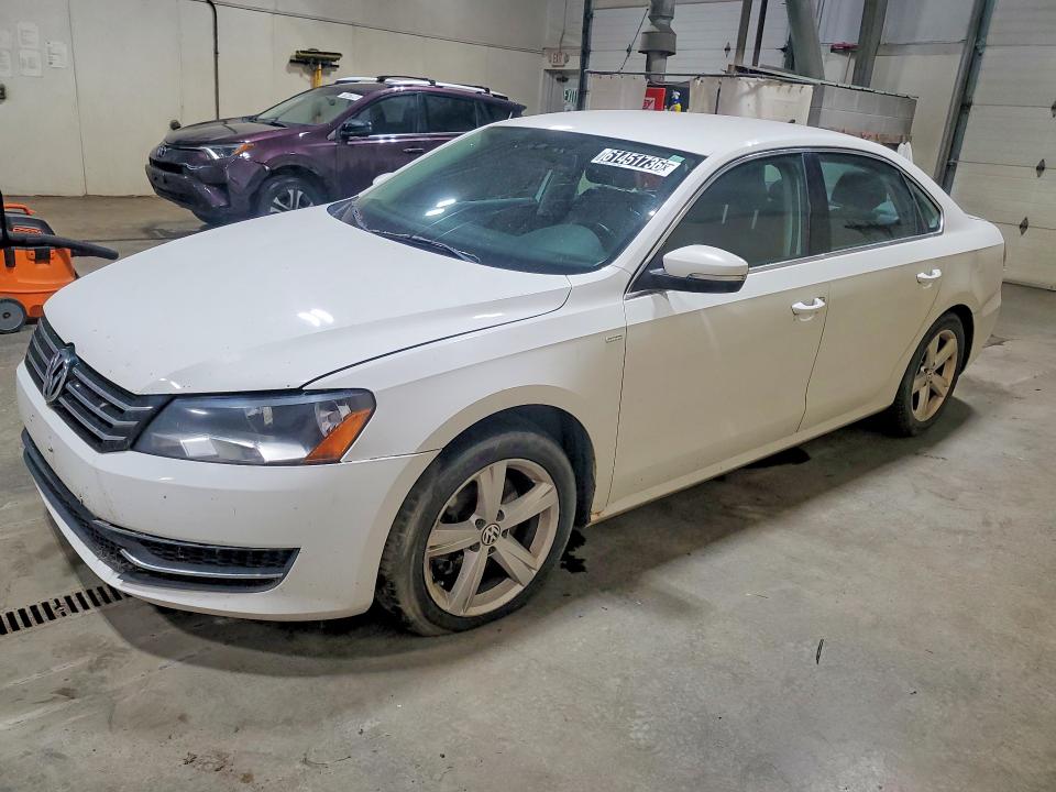 Photo 1 from auction – 2014 VOLKSWAGEN PASSAT with VIN 1VWAT7A39EC037516