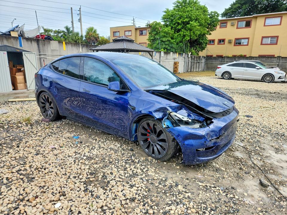 صورة رقم 4 من المزاد - 2022 TESLA MODEL Y مع VIN 7SAYGDEF6NF414415