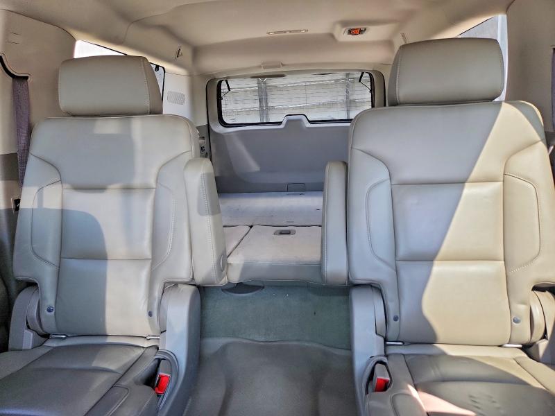 Photo 10 from auction – 2017 CHEVROLET SUBURBAN with VIN 1GNSKHKC7HR379912