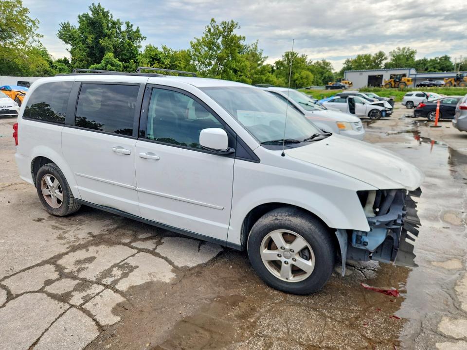 Photo 4 from auction – 2013 DODGE GRAND CARAVAN with VIN 2C4RDGCG3DR669212