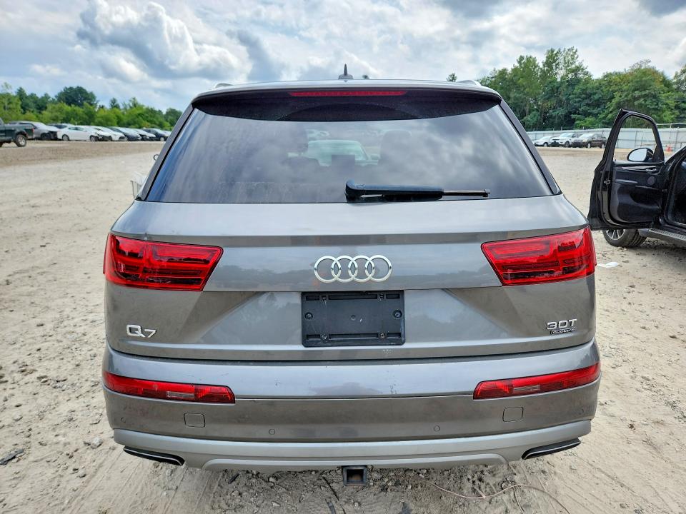 Photo 6 from auction – 2017 AUDI Q7 with VIN WA1LAAF78HD000086