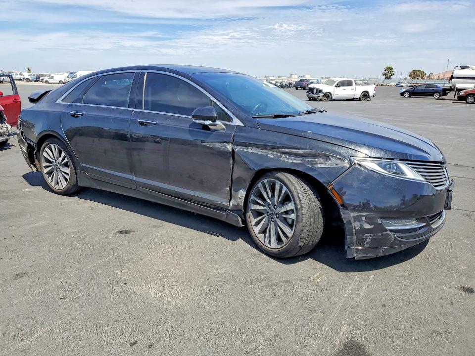 Photo 4 from auction – 2015 LINCOLN MKZ with VIN 3LN6L2LU2FR612099