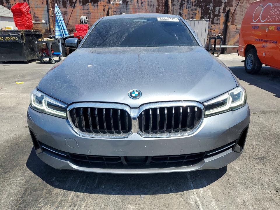Photo 5 from auction – 2022 BMW 530E with VIN WBA13AG04NCK15987