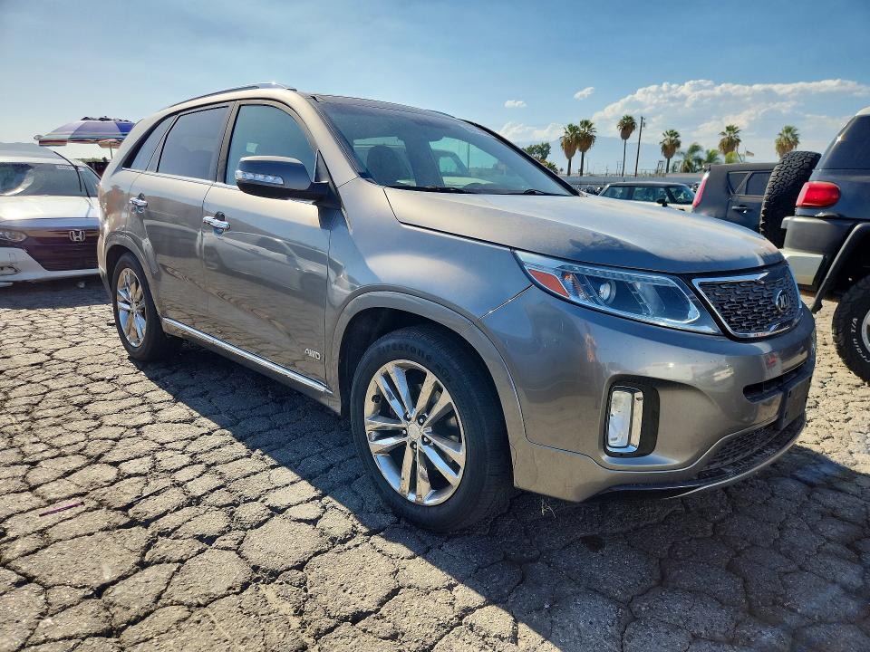 Photo 4 from auction – 2014 KIA SORENTO with VIN 5XYKWDA76EG531389