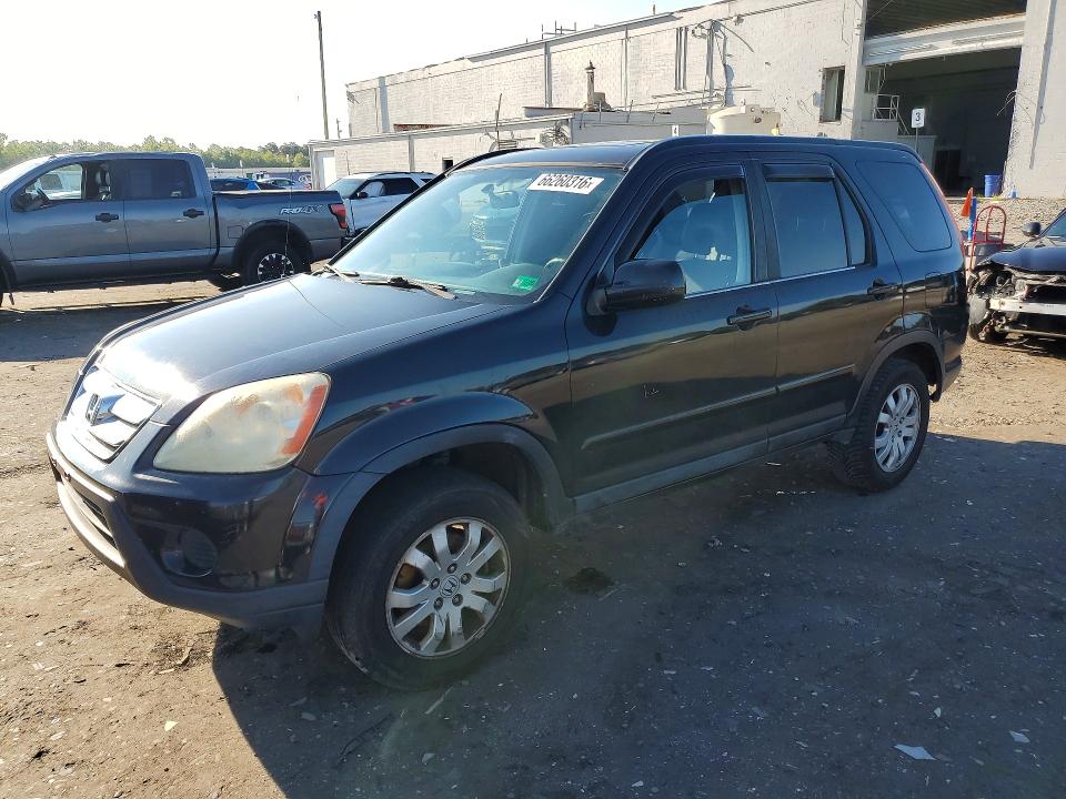 HONDA CR-V 2005 with VIN SHSRD78925U321594 - Photo from auction