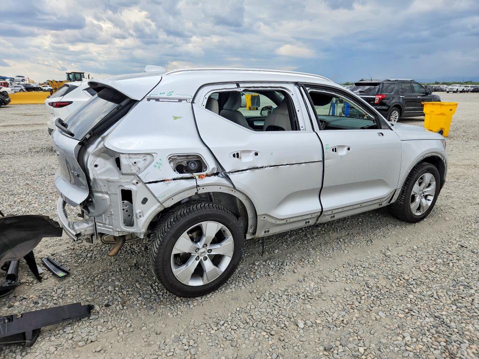 Photo 3 from auction – 2019 VOLVO XC40 with VIN YV4162XZ9K2020965