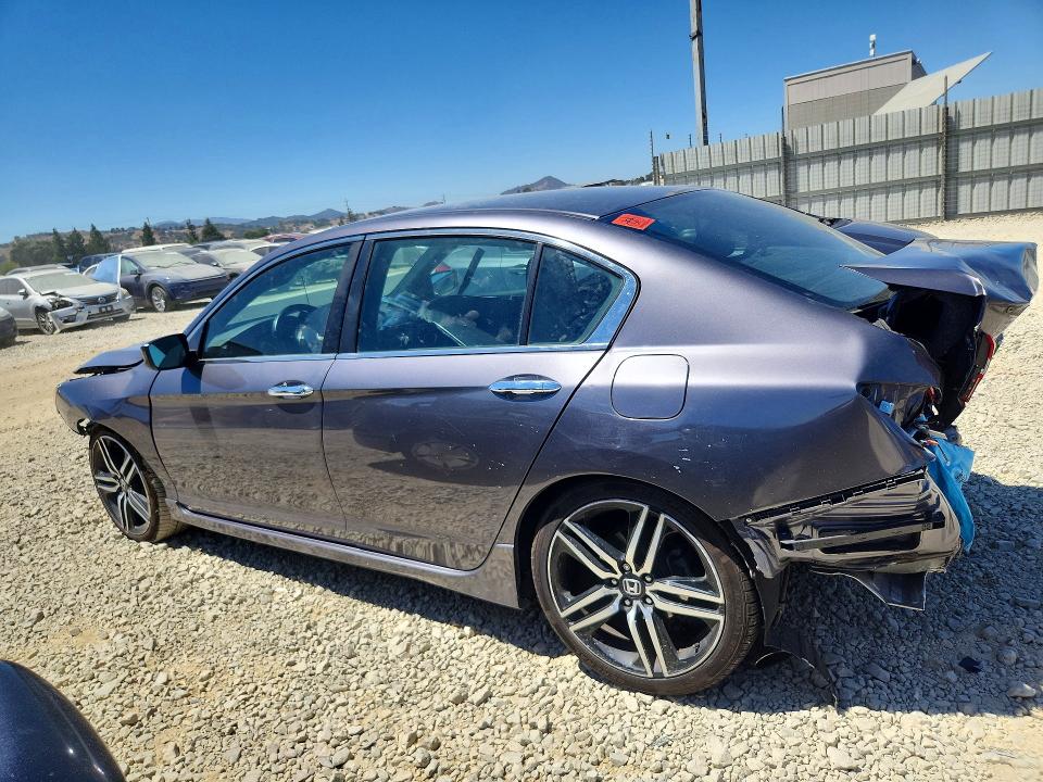 Photo 2 from auction – 2017 HONDA ACCORD with VIN 1HGCR2F54HA032846