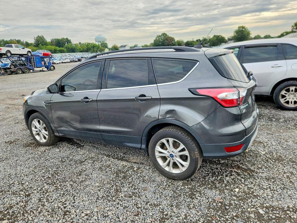 Photo 2 from auction – 2018 FORD ESCAPE with VIN 1FMCU9HD5JUB94852