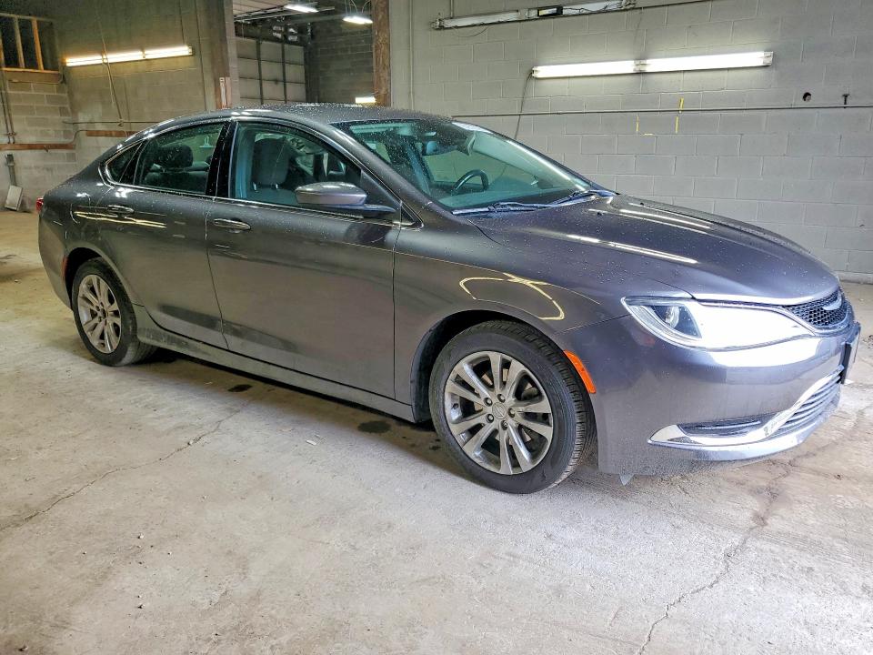 Photo 4 from auction – 2015 CHRYSLER 200 with VIN 1C3CCCAB1FN569316