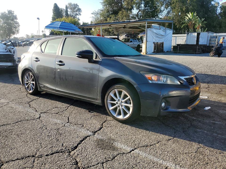 Photo 4 from auction – 2011 LEXUS CT with VIN JTHKD5BHXB2003961