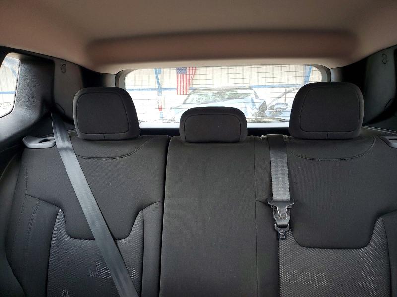 Photo 10 from auction – 2015 JEEP RENEGADE with VIN ZACCJBATXFPB47573