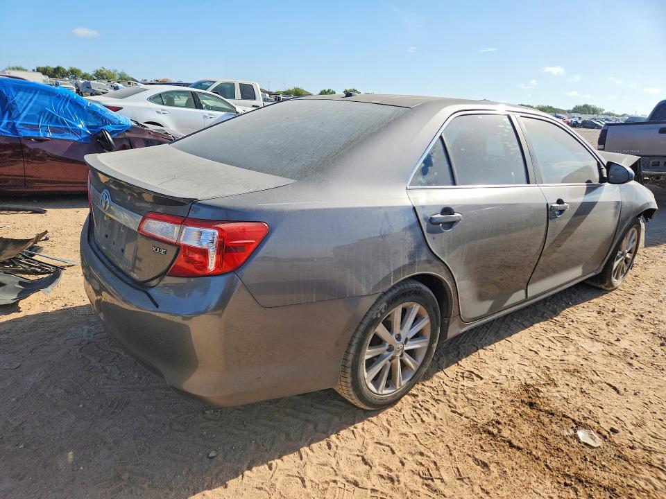 Photo 3 from auction – 2014 TOYOTA CAMRY with VIN 4T4BF1FK1ER386323