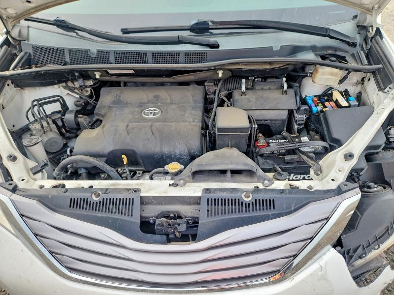 Photo 12 from auction – 2016 TOYOTA SIENNA with VIN 5TDYK3DC7GS702780