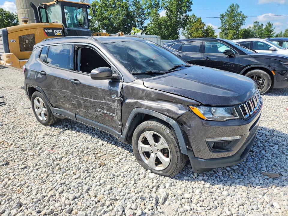 Photo 4 from auction – 2018 JEEP COMPASS with VIN 3C4NJDBB8JT168174