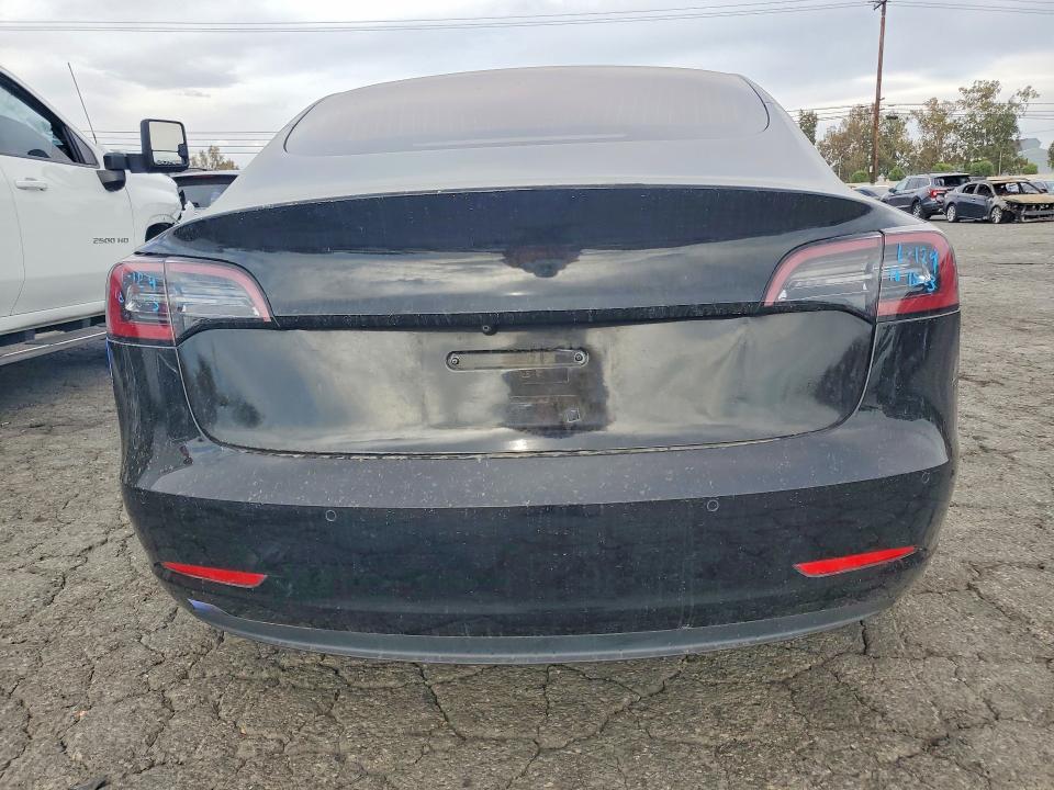 Photo 6 from auction – 2018 TESLA MODEL 3 with VIN 5YJ3E1EA4JF034385