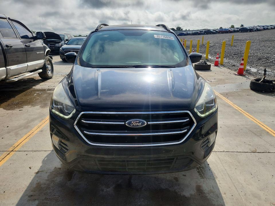 Photo 5 from auction – 2018 FORD ESCAPE with VIN 1FMCU0GD2JUB08801