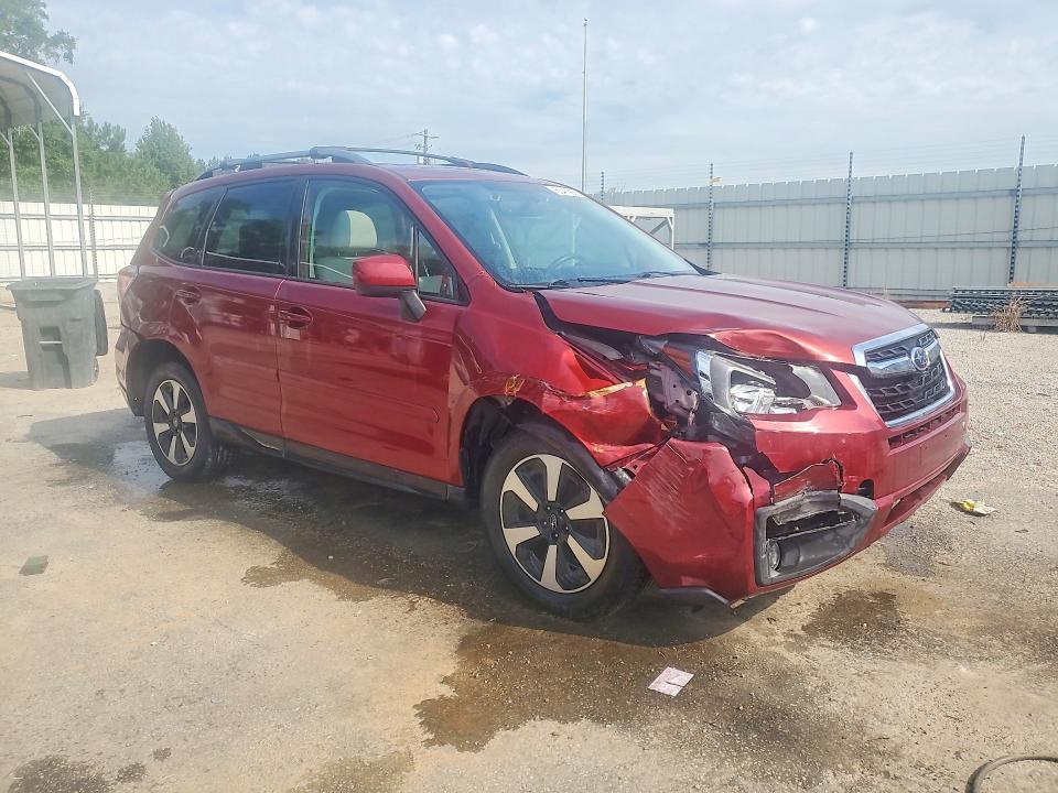 Photo 4 from auction – 2018 SUBARU FORESTER with VIN JF2SJAGC4JH573984