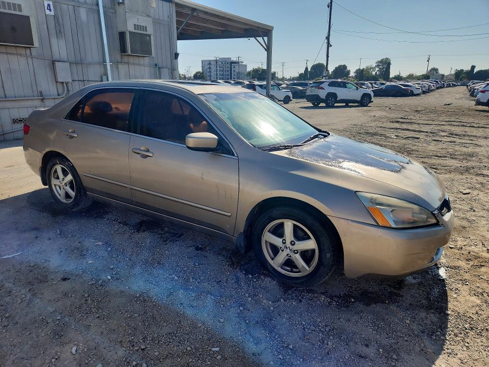 Photo 4 from auction – 2005 HONDA ACCORD with VIN JHMCM56895C006850