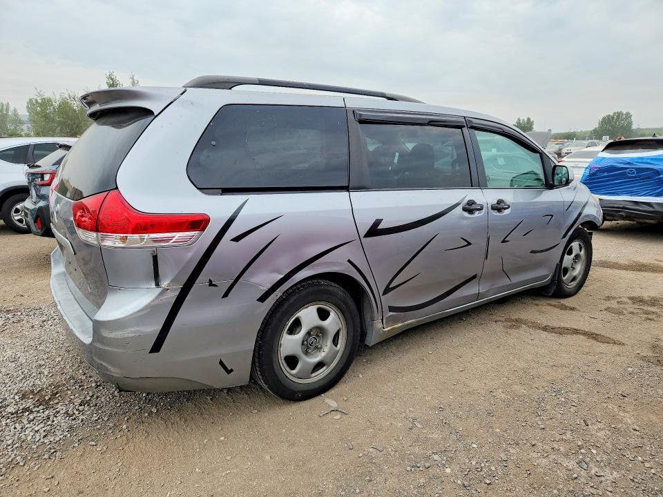 Photo 3 from auction – 2011 TOYOTA SIENNA with VIN 5TDZK3DC8BS022464