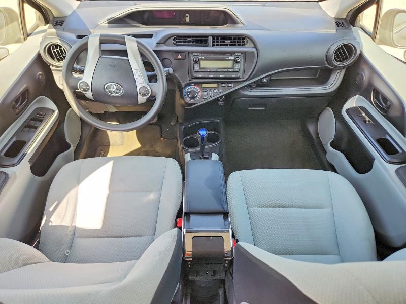 Photo 8 from auction – 2014 TOYOTA PRIUS C with VIN JTDKDTB34E1559395