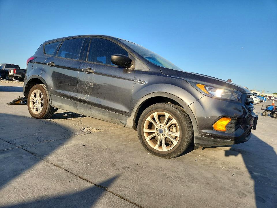 صورة رقم 4 من المزاد - 2019 FORD ESCAPE مع VIN 1FMCU0F70KUB00970