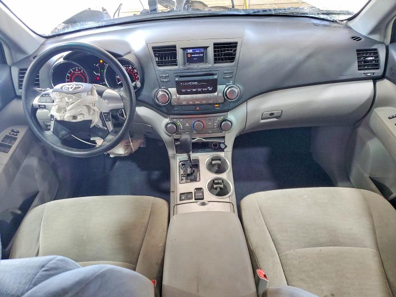 Photo 8 from auction – 2012 TOYOTA HIGHLANDER with VIN 5TDBK3EH9CS165453