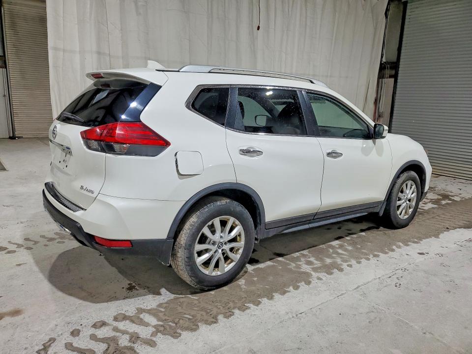 Photo 3 from auction – 2017 NISSAN ROGUE with VIN JN8AT2MV7HW019297