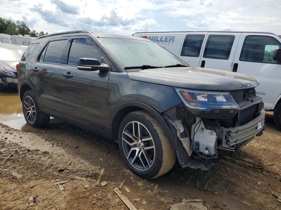 Photo 4 from auction – 2016 FORD EXPLORER with VIN 1FM5K8GT4GGC47047