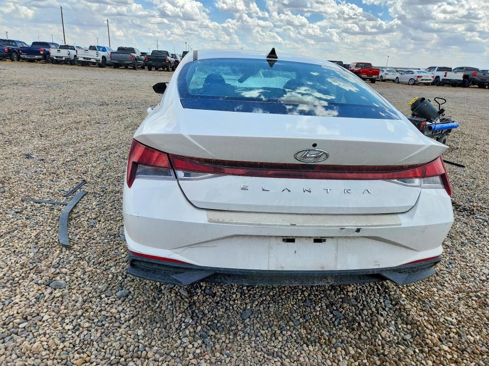 Photo 6 from auction – 2023 HYUNDAI ELANTRA with VIN 5NPLM4AG3PH106699