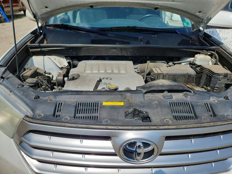 Photo 12 from auction – 2013 TOYOTA HIGHLANDER with VIN 5TDBK3EH4DS193677