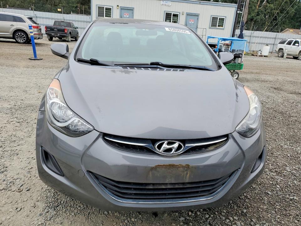 Photo 5 from auction – 2012 HYUNDAI ELANTRA with VIN 5NPDH4AE6CH117617