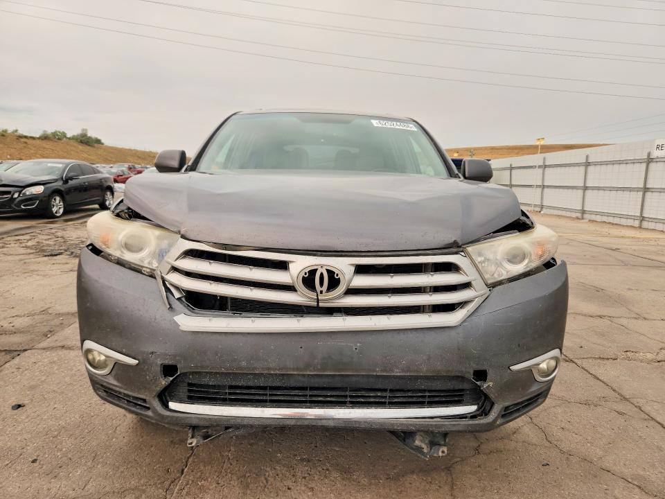Photo 5 from auction – 2011 TOYOTA HIGHLANDER with VIN 5TDBK3EH3BS088416