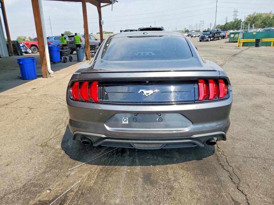 Снимка 6 от търг – 2018 FORD MUSTANG с VIN 1FA6P8TH2J5113108