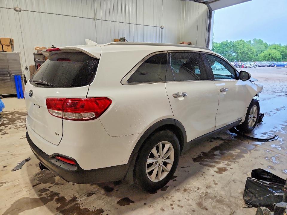Photo 3 from auction – 2018 KIA SORENTO with VIN 5XYPGDA5XJG430982