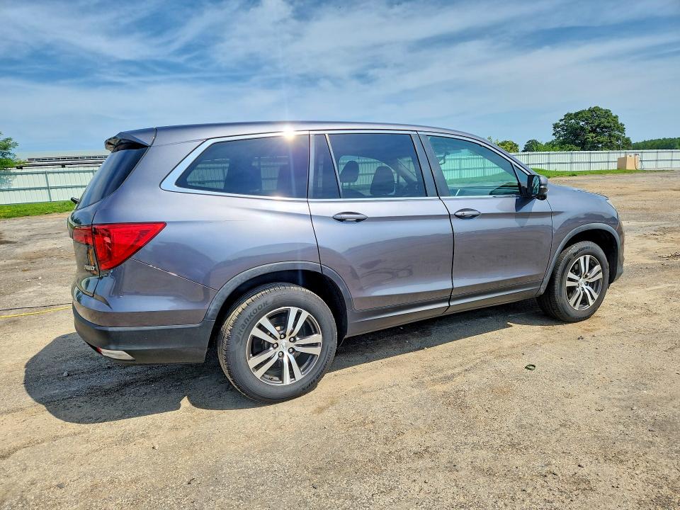 Photo 3 from auction – 2016 HONDA PILOT with VIN 5FNYF6H56GB093283