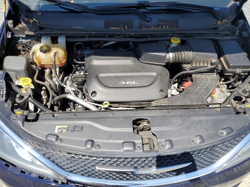 Photo 12 from auction – 2017 CHRYSLER PACIFICA with VIN 2C4RC1GG5HR727269