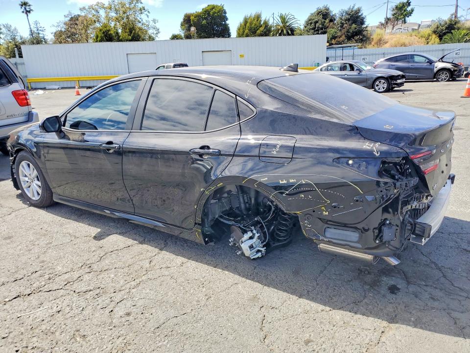 Photo 2 from auction – 2026 TOYOTA CAMRY with VIN 4T1DAACK5TU758233