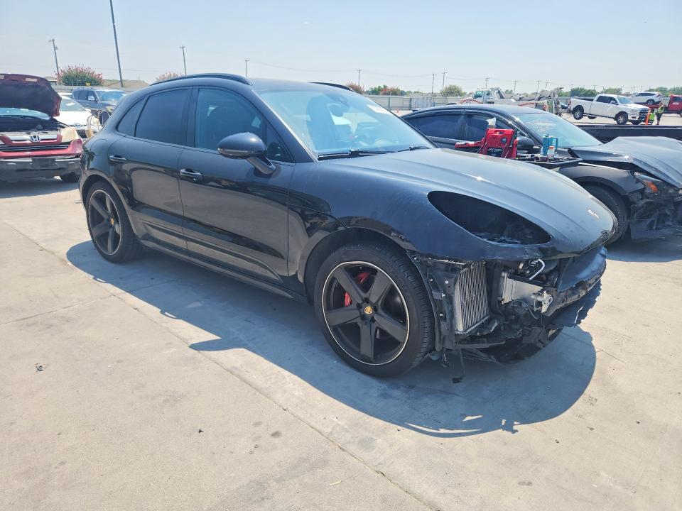 Photo 4 from auction – 2017 PORSCHE MACAN with VIN WP1AG2A56HLB56249