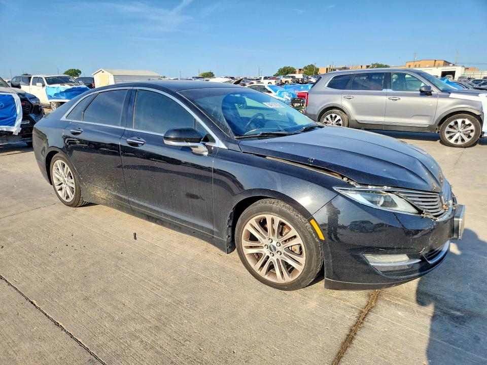 Photo 4 from auction – 2014 LINCOLN MKZ with VIN 3LN6L2GK5ER825944