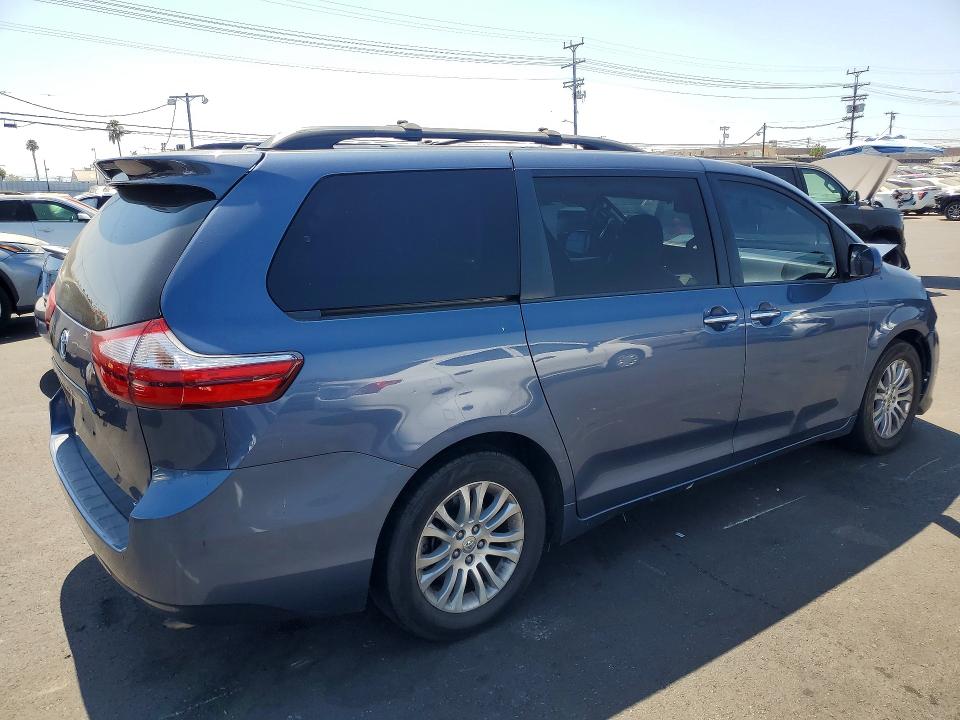 Photo 3 from auction – 2015 TOYOTA SIENNA with VIN 5TDYK3DC9FS625585