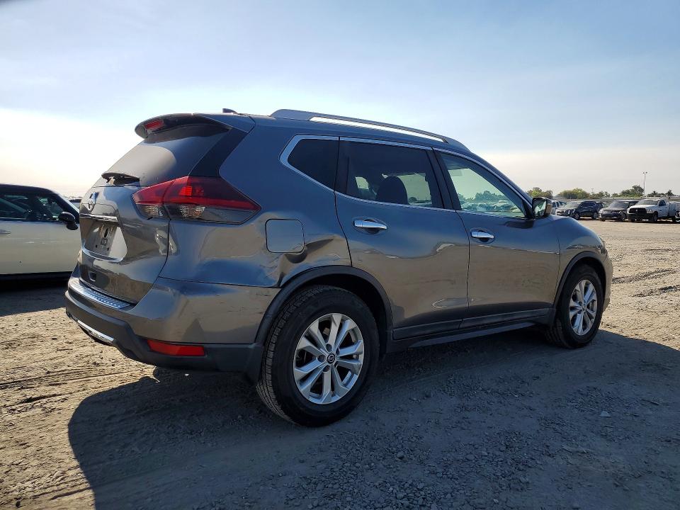 Photo 3 from auction – 2018 NISSAN ROGUE with VIN 5N1AT2MT0JC825950