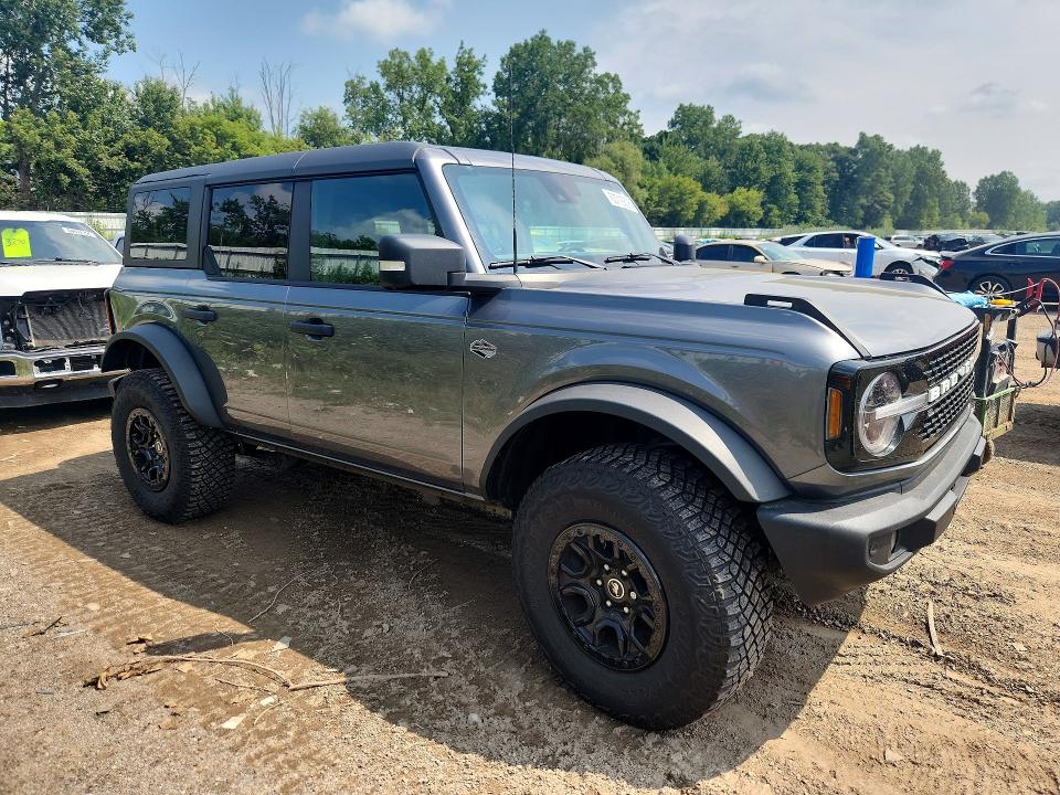 Photo 4 from auction – 2022 FORD BRONCO with VIN 1FMEE5DP6NLA89246