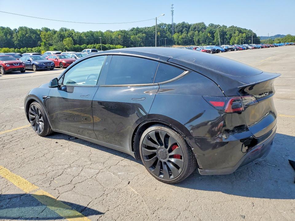 Фото 2 с аукциона – 2023 TESLA MODEL Y с VIN 7SAYGDEF7PF846739