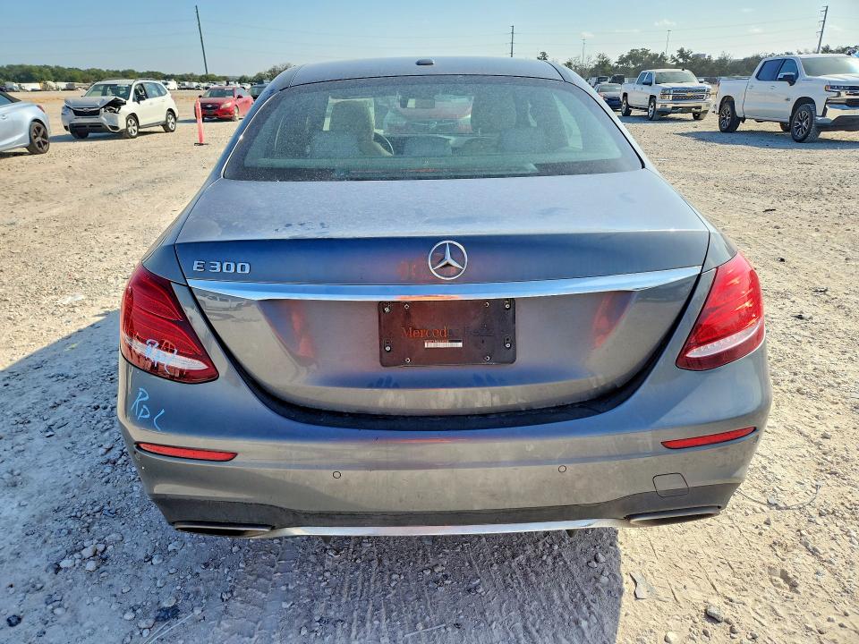 Photo 6 from auction – 2018 MERCEDES-BENZ E with VIN WDDZF4JB0JA445188